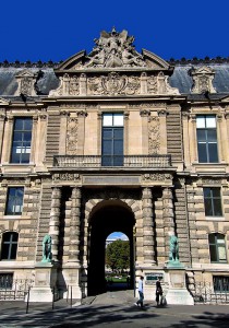Escola do Louvre: intercâmbio Brasil-França começou em 2012
