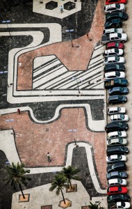 As formas geométricas destacam-se nas calçadas cariocas